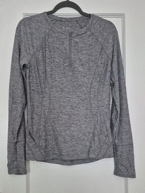 Athleta Pacifica Illume Half Zip In Heathered Gray